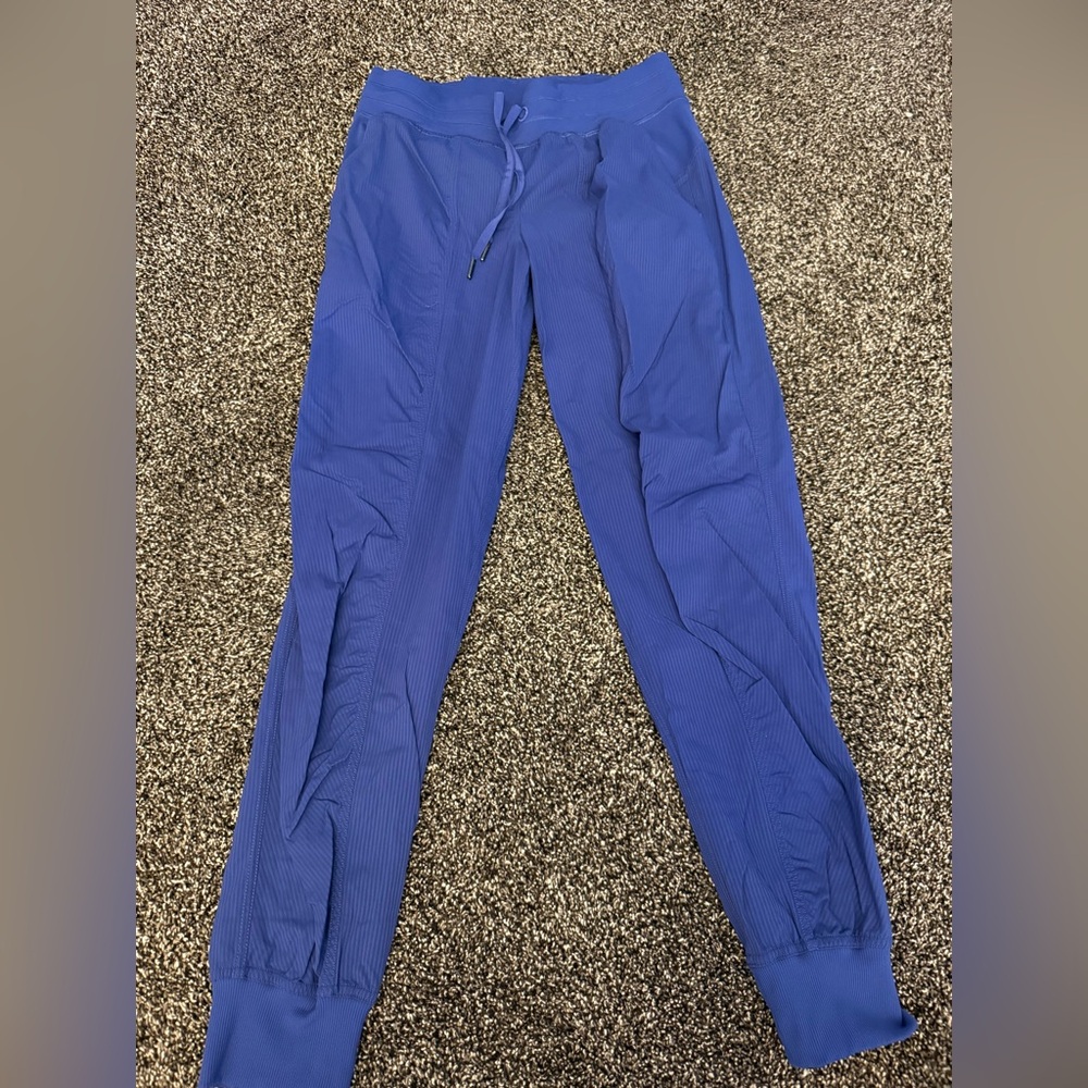 Lululemon dance studio Blue Jogger Pants mid rise size 6 GUC